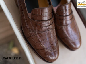 Giày da bò nam dập vân cá sấu Penny Loafer LF2134 001