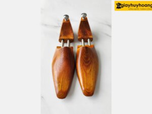 Shoes Tree - Cây giữ form giày gỗ Huy Hoàng 025