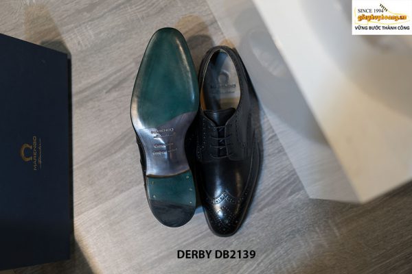 Giày tây nam đục lỗ chữ M Derby DB2139 003