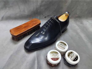 Bàn chải lông ngựa đánh giày tây cán gỗ dài 15cm 003