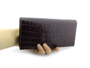 Ví cầm tay dài nam nhiều ngăn da dập vân cá sấu không chốt 004