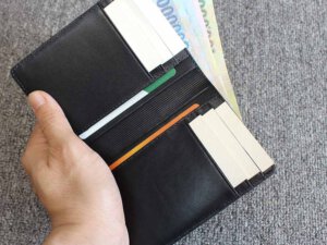 Bóp Ví nam đứng 1 ngăn dài da vân Saffiano 003