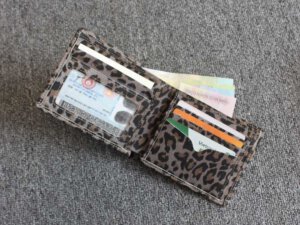 Bóp Ví nam ngang da bò dập vân da beo 005