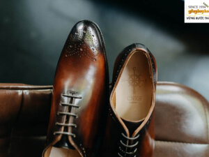 Giày da nam da trơn đục lỗ hoa vân mũi Oxford O2416 006