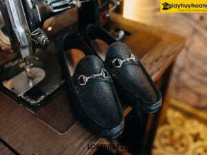 Giày lười nam da hạt khóa horesit Loafer LF2257 001