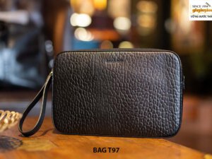 Ví cầm tay nam da vân chống trượt T97 001