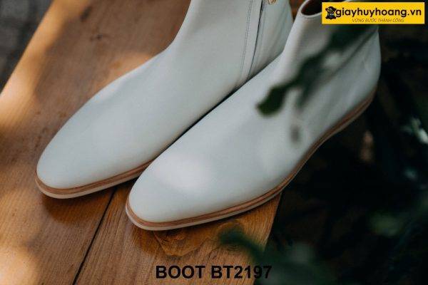Giày da cổ cao khóa kéo màu trắng Zip Boot BT2197 001