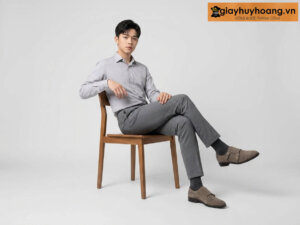 Mẫu nam mặc quần tây công sở màu xám nhạt phối giày tây da nam da monkstrap da lộn ú1987