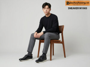 Mẫu nam mặc quần áo màu xám phối với giày tây nam sneaker màu đen m1905 giayhuyhoang