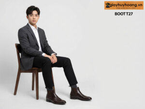 Mẫu nam mặc quần áo màu đen công sở phối với giày nam cổ cao boot màu nâu T27 giayhuyhoang