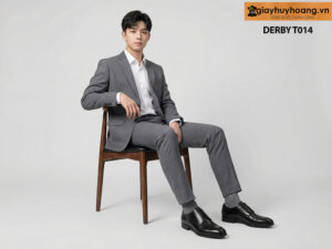 Mẫu nam mặc quần áo màu xám phối với giày tây nam màu đen t014 giayhuyhoang