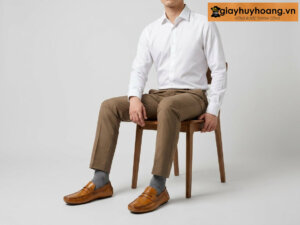 Mẫu nam mặc quần tây công sở màu nâuphối giày tây da nam lười không dây loafer lái xe lf2278