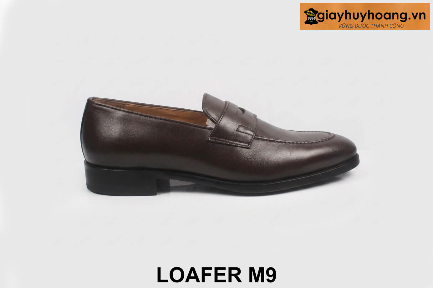 ban-giay-luoi-nam-cao-cap-loafer-m9-nau-1 Giày lười nam màu nâu công sở chính hãng Loafer M9 001