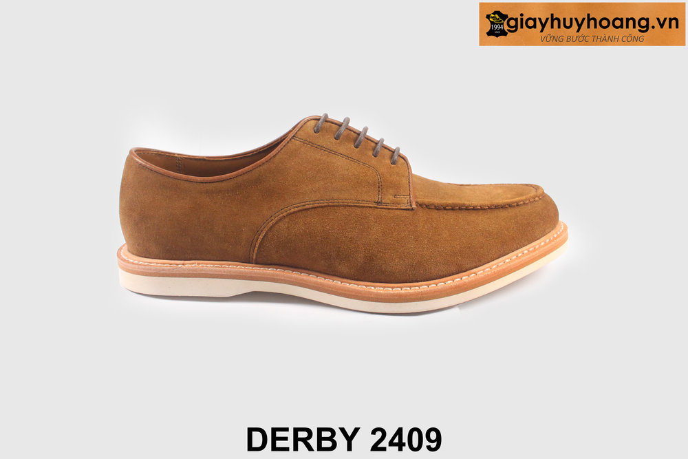 ban-giay-tay-derby-da-lon-bo-2409-giayhuyhoangvn-1 Giày tây nam da lộn màu bò đế trắng Derby 2409 001